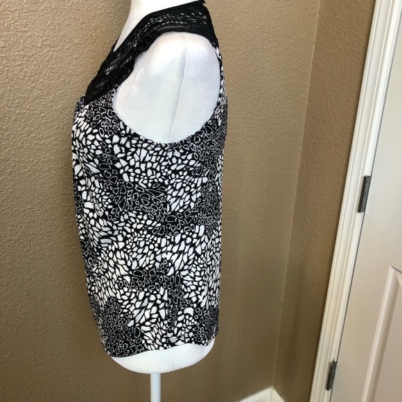 White House Black Market top. - Picture 8 of 13